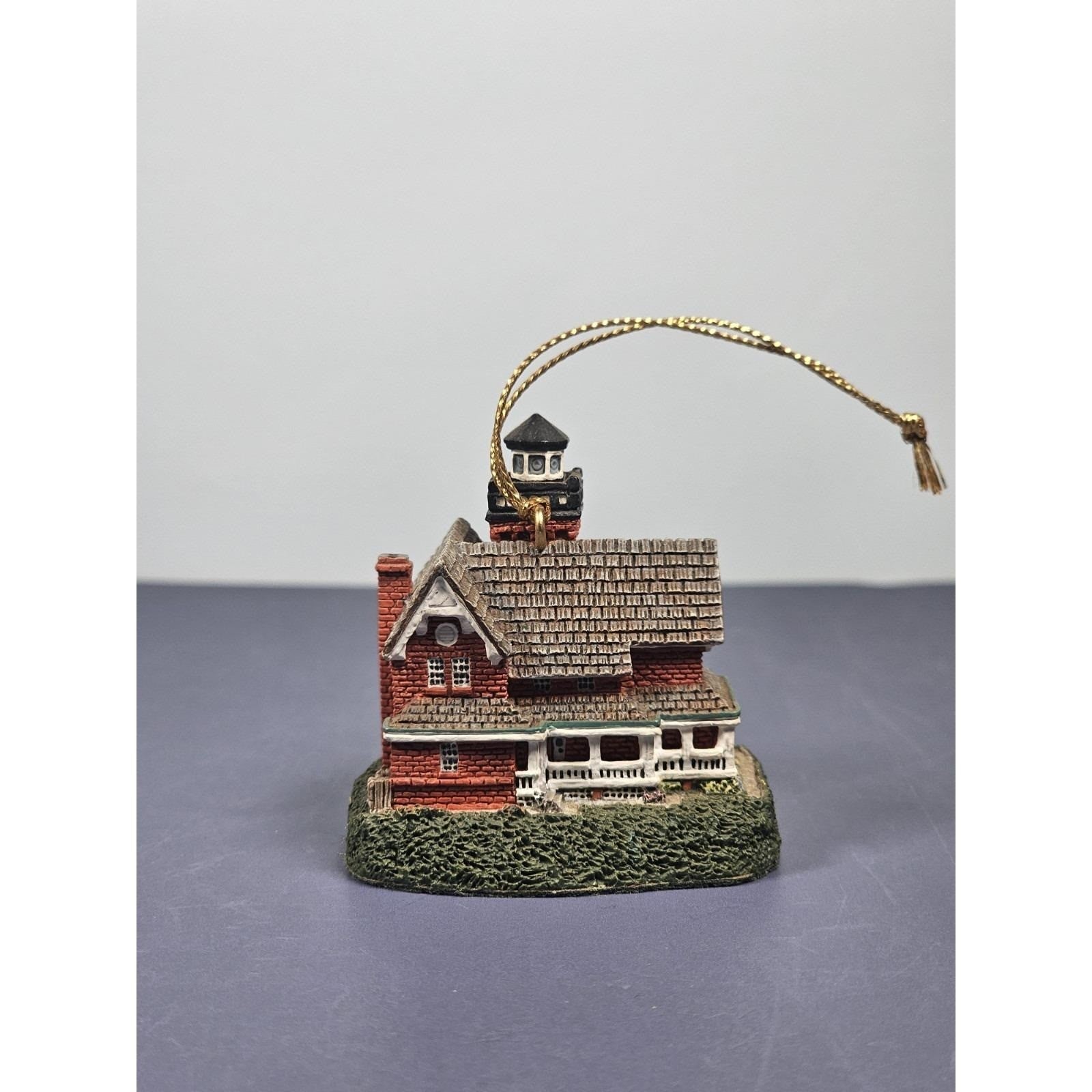 Harbour Lights Sea Girt Lighthouse Ornament Society Edition Coastal Decor