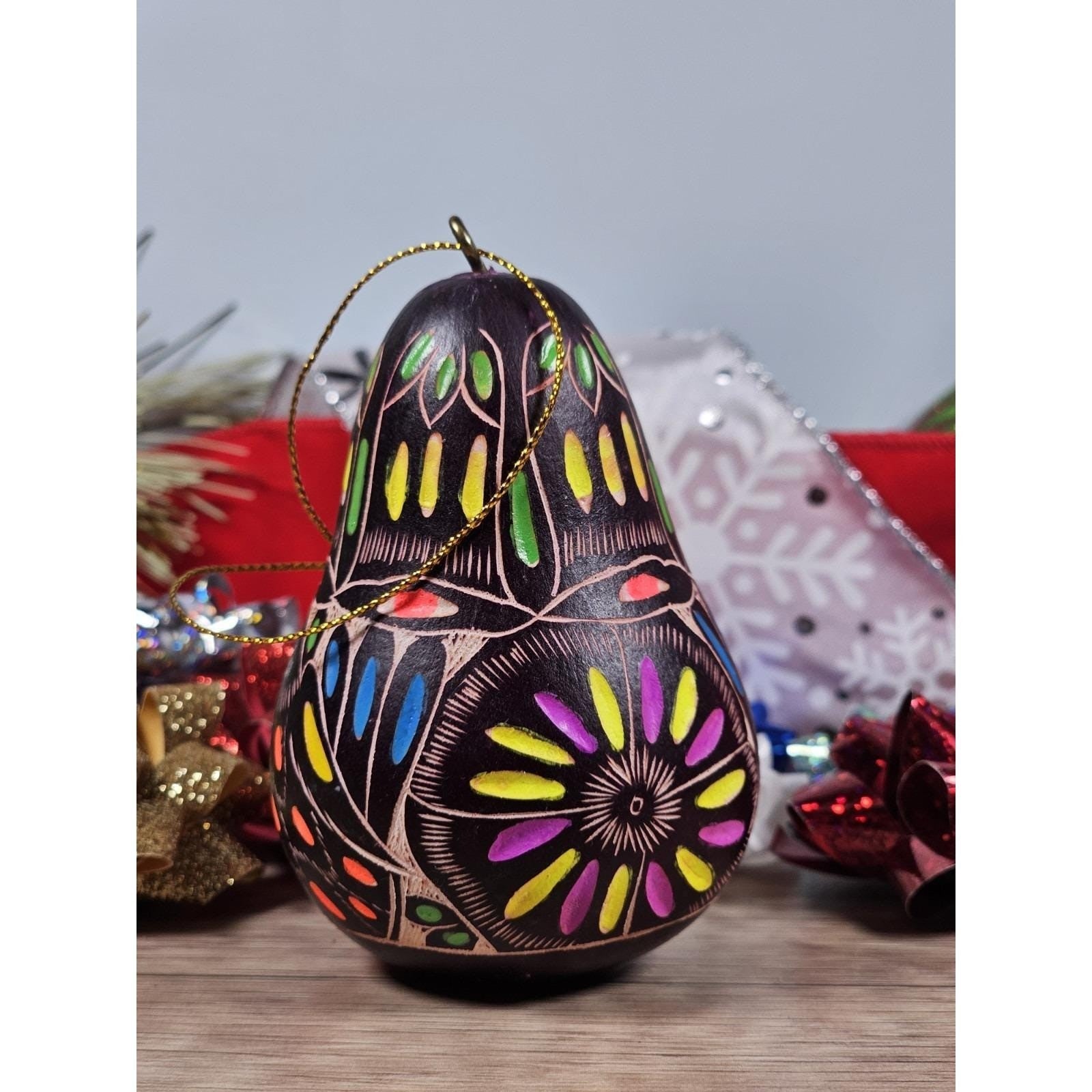 Peruvian Lucuma Gourd Bird Ornament Hand Carved Folk Art