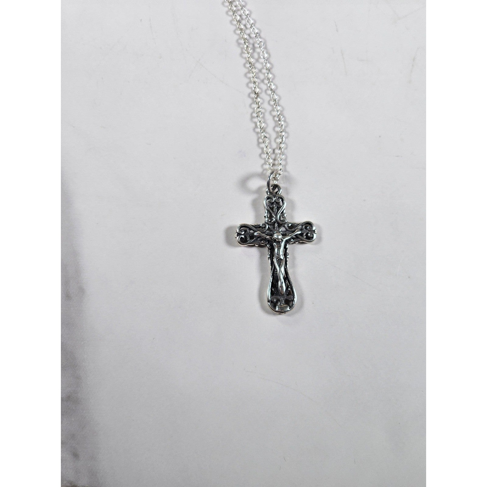 Vintage Silver Tone Filigree Crucifix Necklace Christian Cross