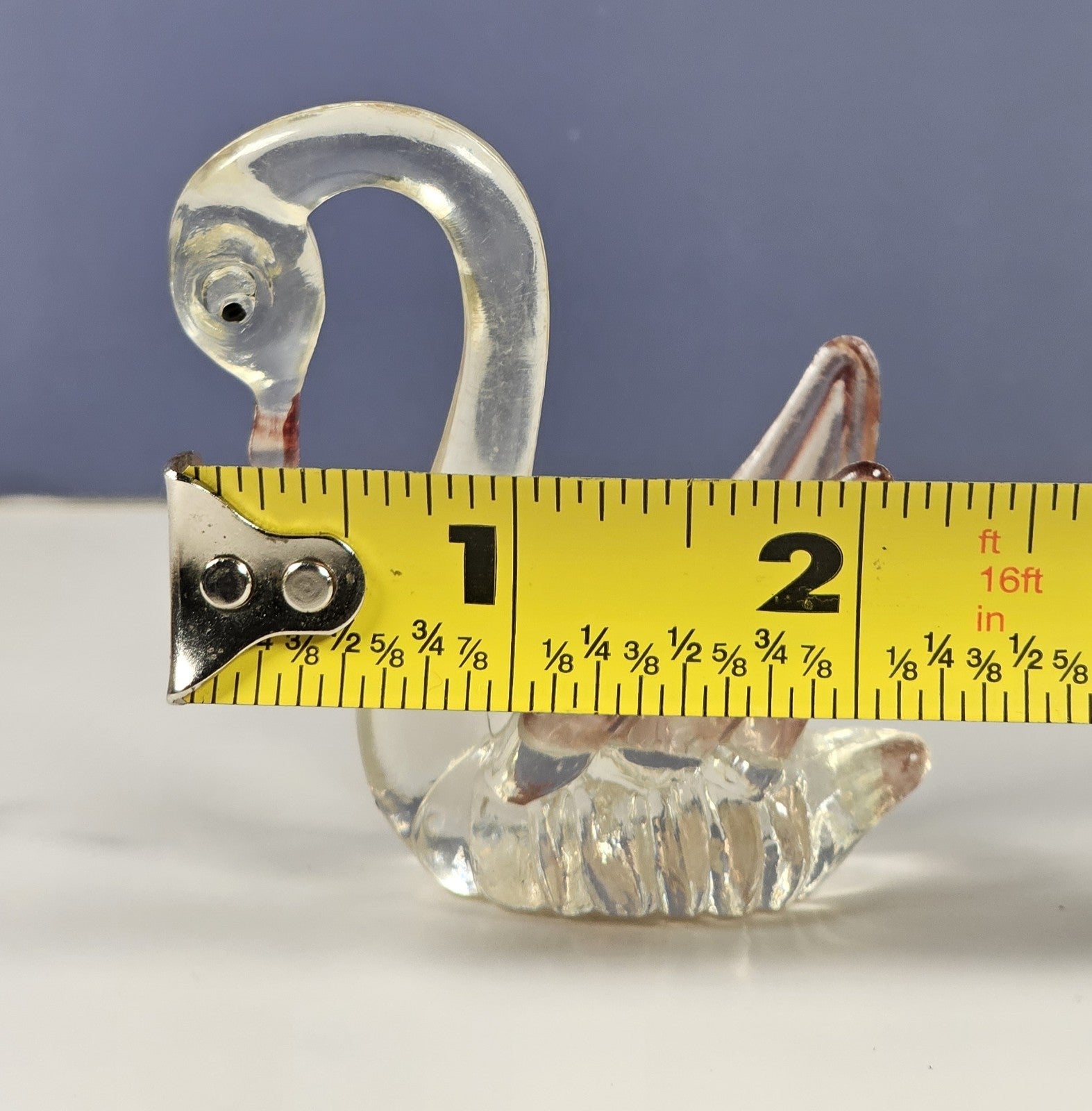 Set Of 2 Vintage Swan Figurines Acrylic Clear & Red 3" Tall Elegant Décor Or Col