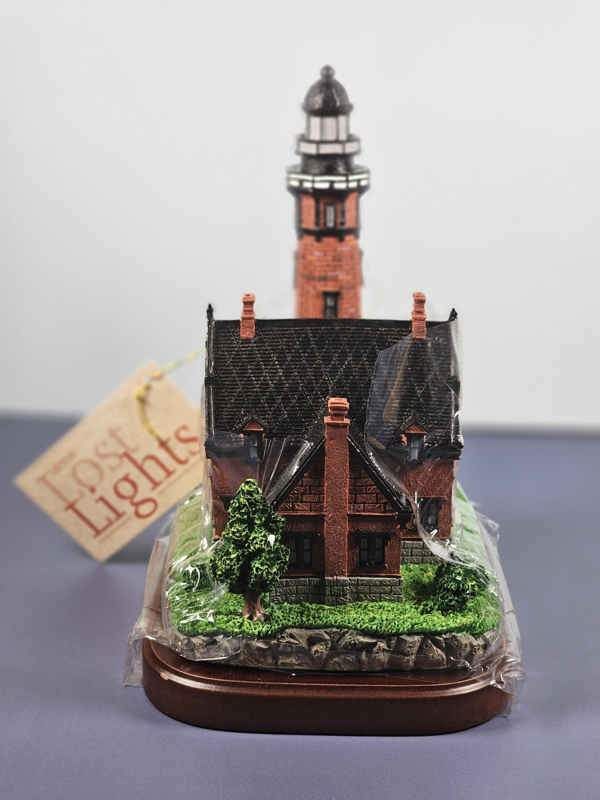 Lefton Lost Lights Cleveland Lighthouse Figurine With Box & Certificate