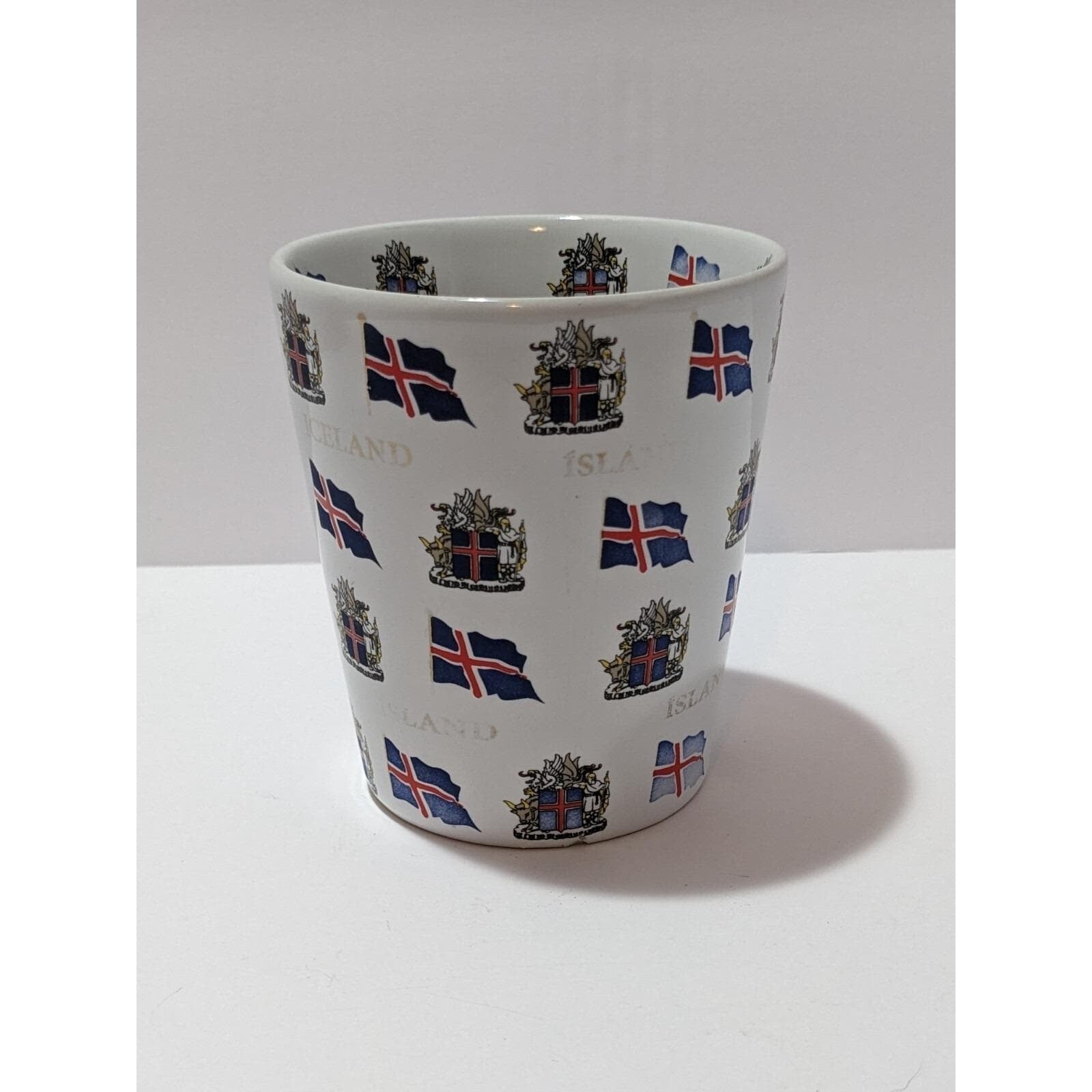 Iceland Porcelain Mug Flags Crests Gold Lettering Souvenir Cup