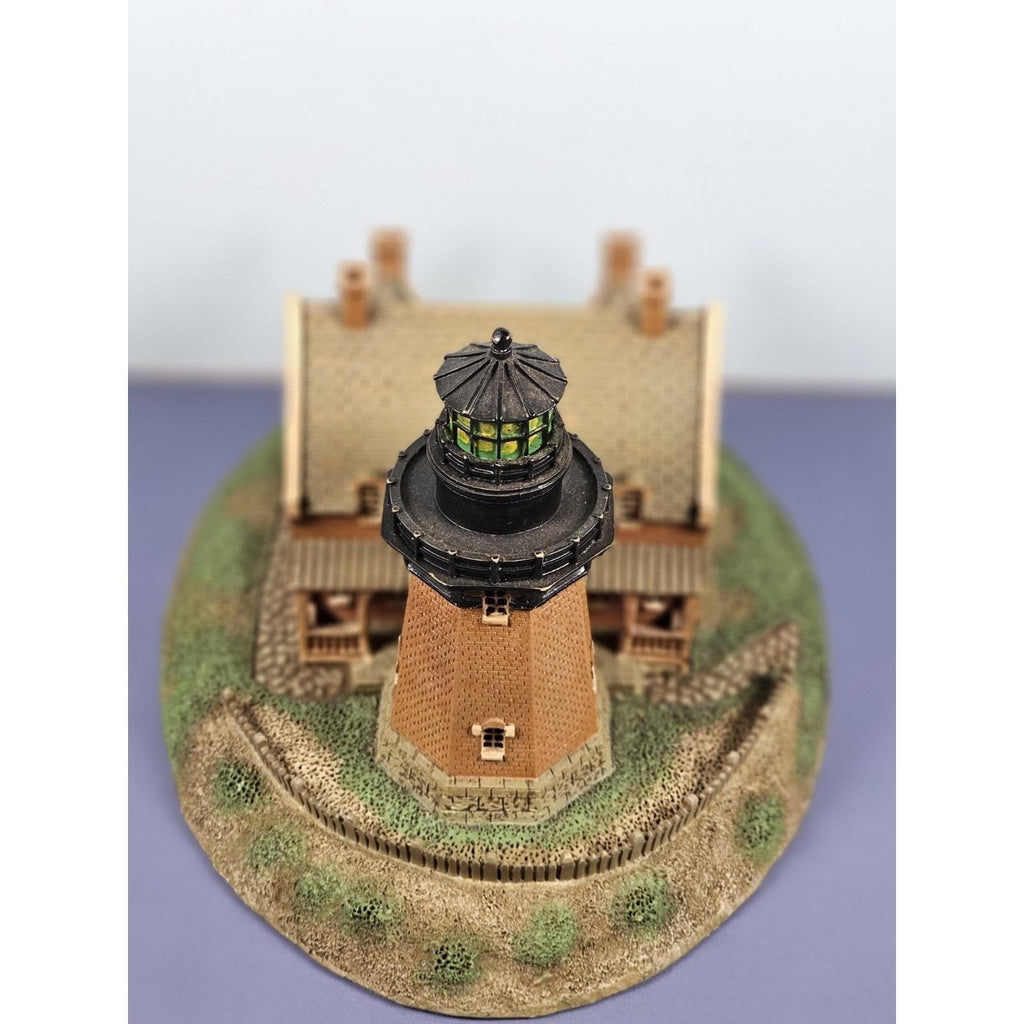 Danbury Mint Block Island Lighthouse Figurine COA 7 Inch Base