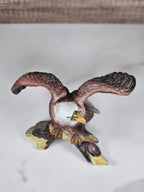 Vintage Bald Eagle Figurine – Majestic Resin Sculpture – 6¼” Tall