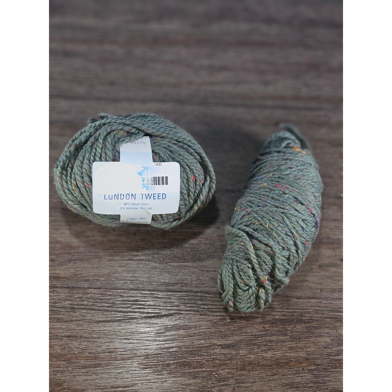 Vintage London Tweed Yarn 50g Wool Blend Green Speckled Skein