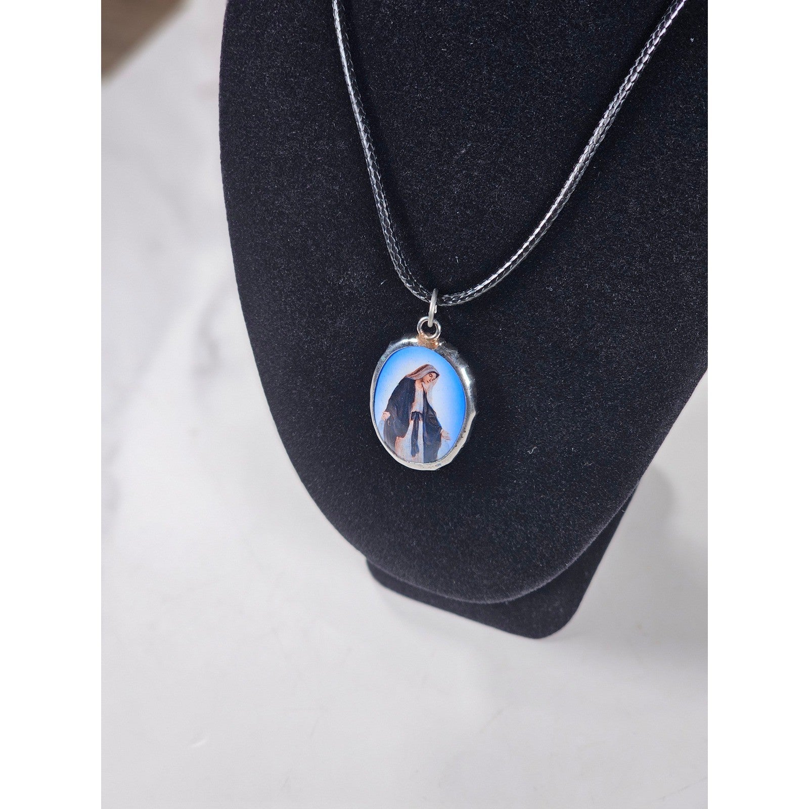 Vintage Madonna Pendant Necklace Lightweight Silver Tone Religious