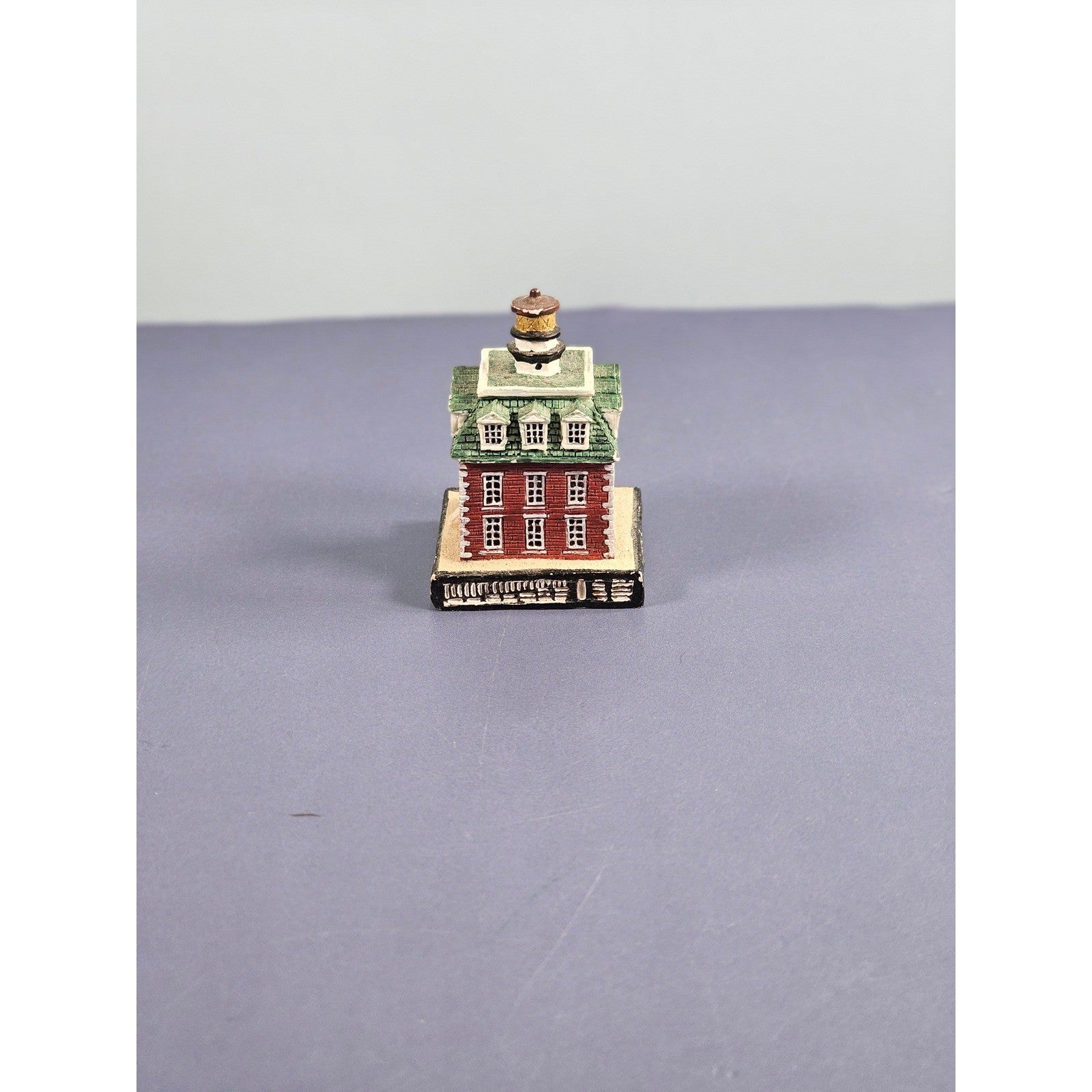 Vintage New London Ledge Lighthouse Thimble Miniature Collectible