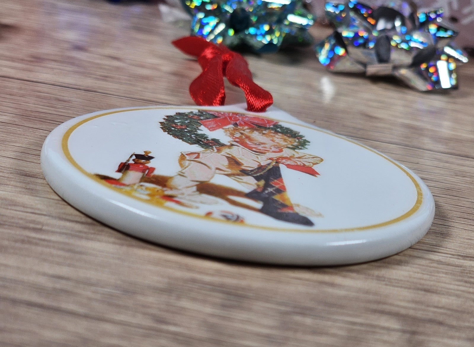 Vintage J.C. Leyendecker Seasons Greeting 2001 Christmas Porcelain Ornament