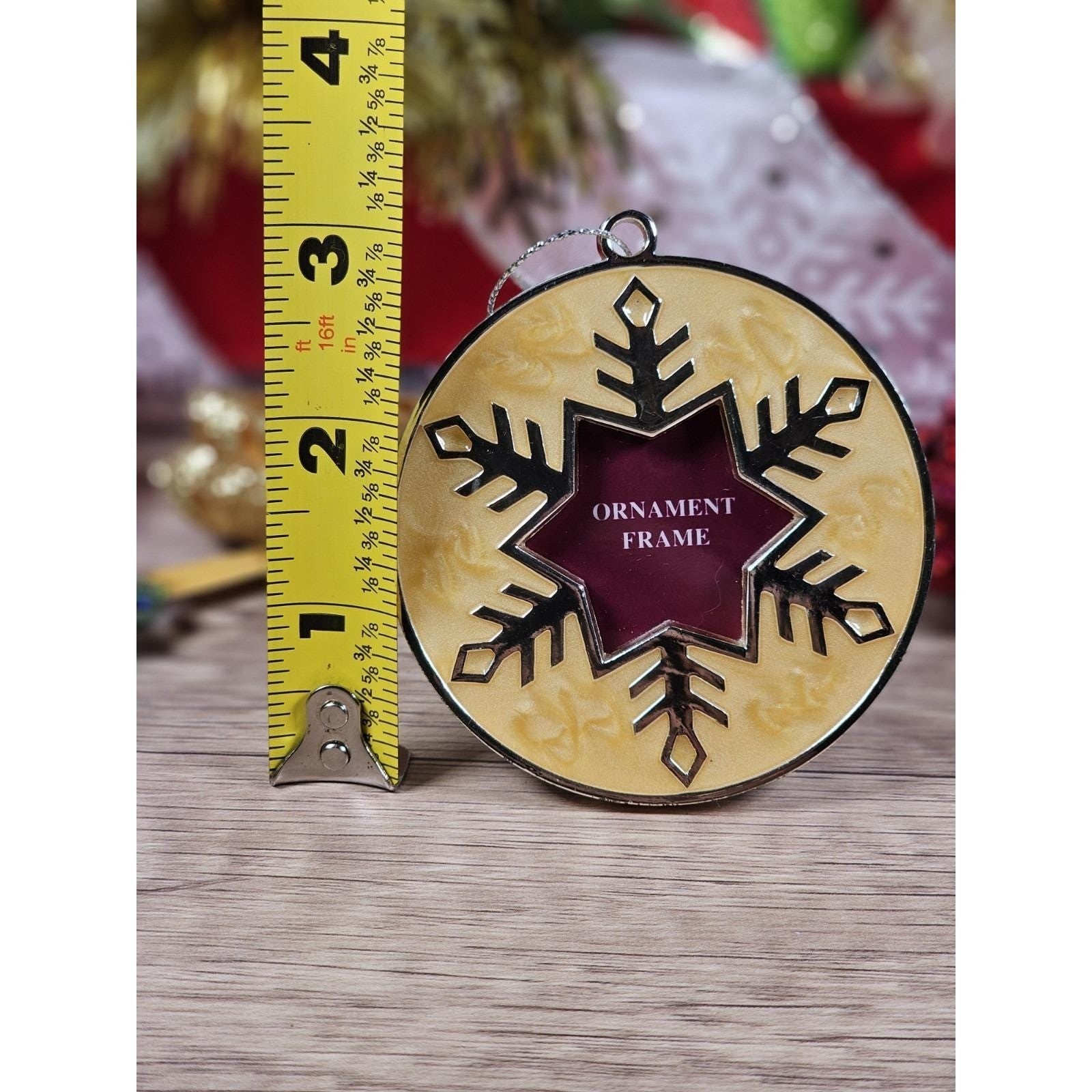 Vintage 1990s Snowflake Metal Photo Frame Christmas Ornament
