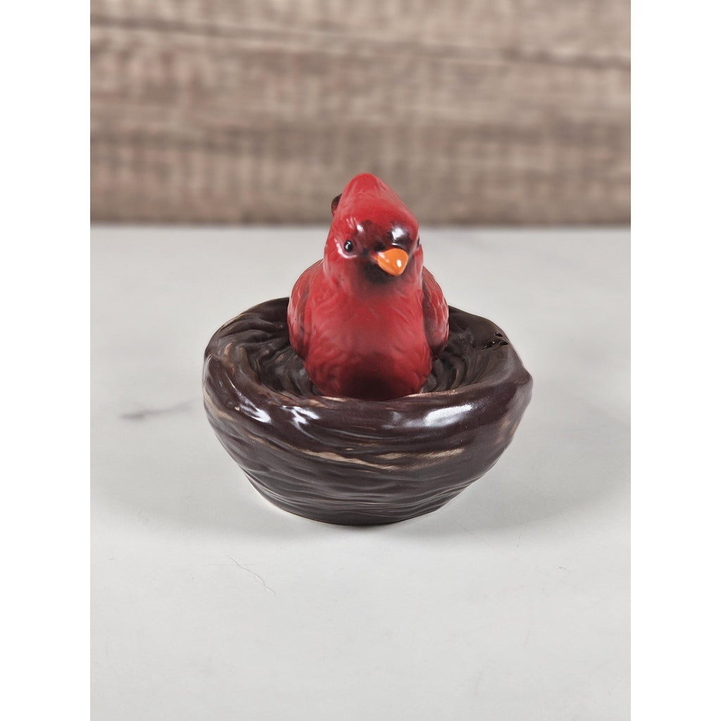 Cardinal Bird Salt Pepper Shakers Nest Set Ceramic Vintage