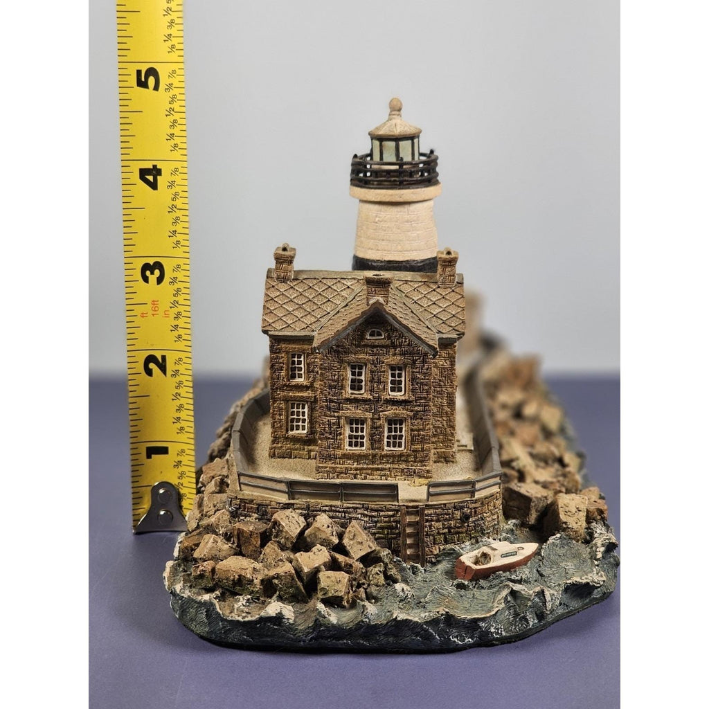 Harbour Lights Execution Rock Lighthouse 1998 w/ COA