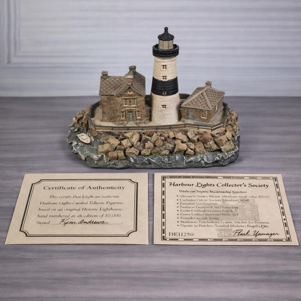Harbour Lights Execution Rock Lighthouse 1998 w/ COA