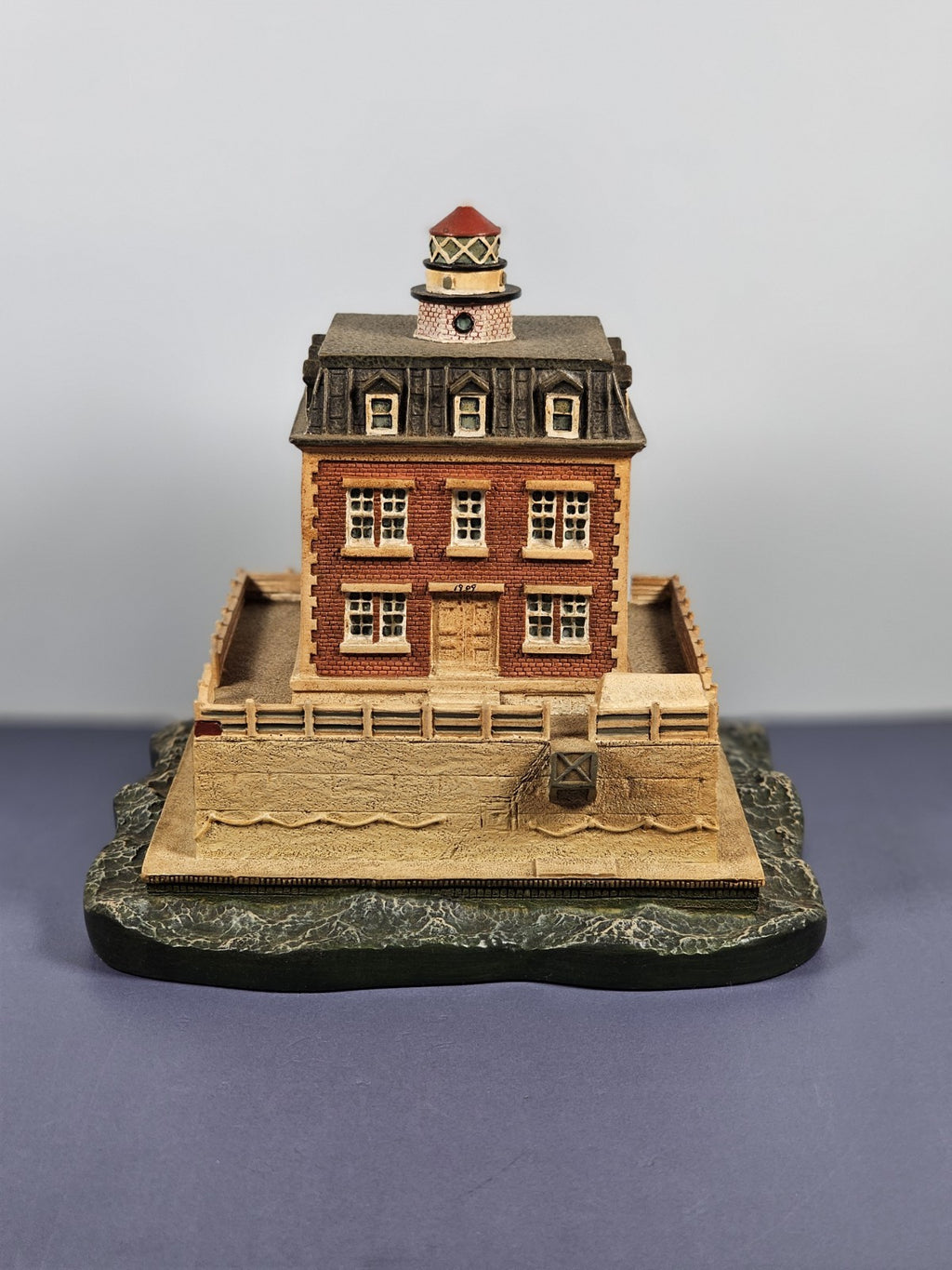 Danbury Mint Historic American Lighthouses II- New London Ledge Lighthouse, CT