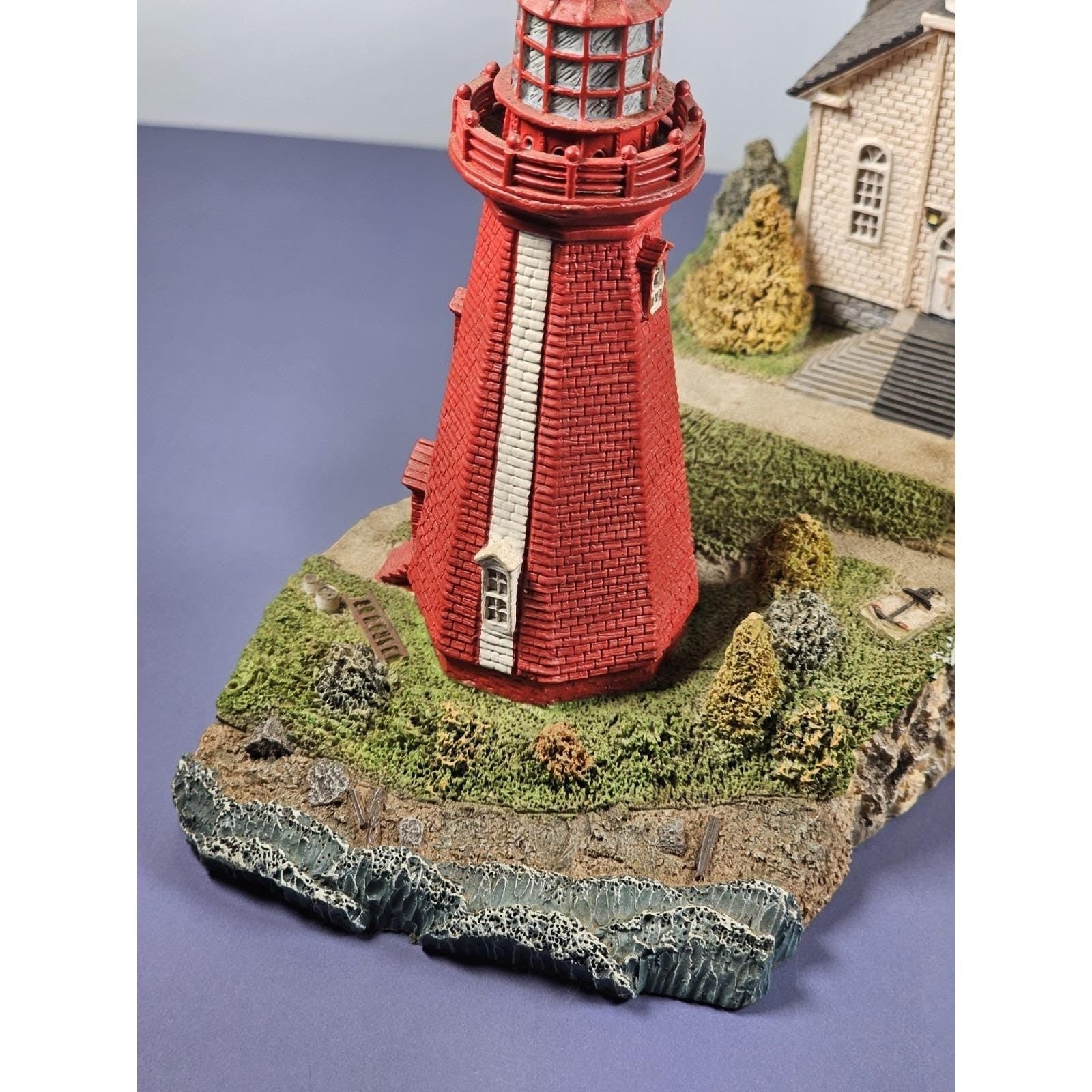 Danbury Mint La Martre Lighthouse Figurine COA Quebec