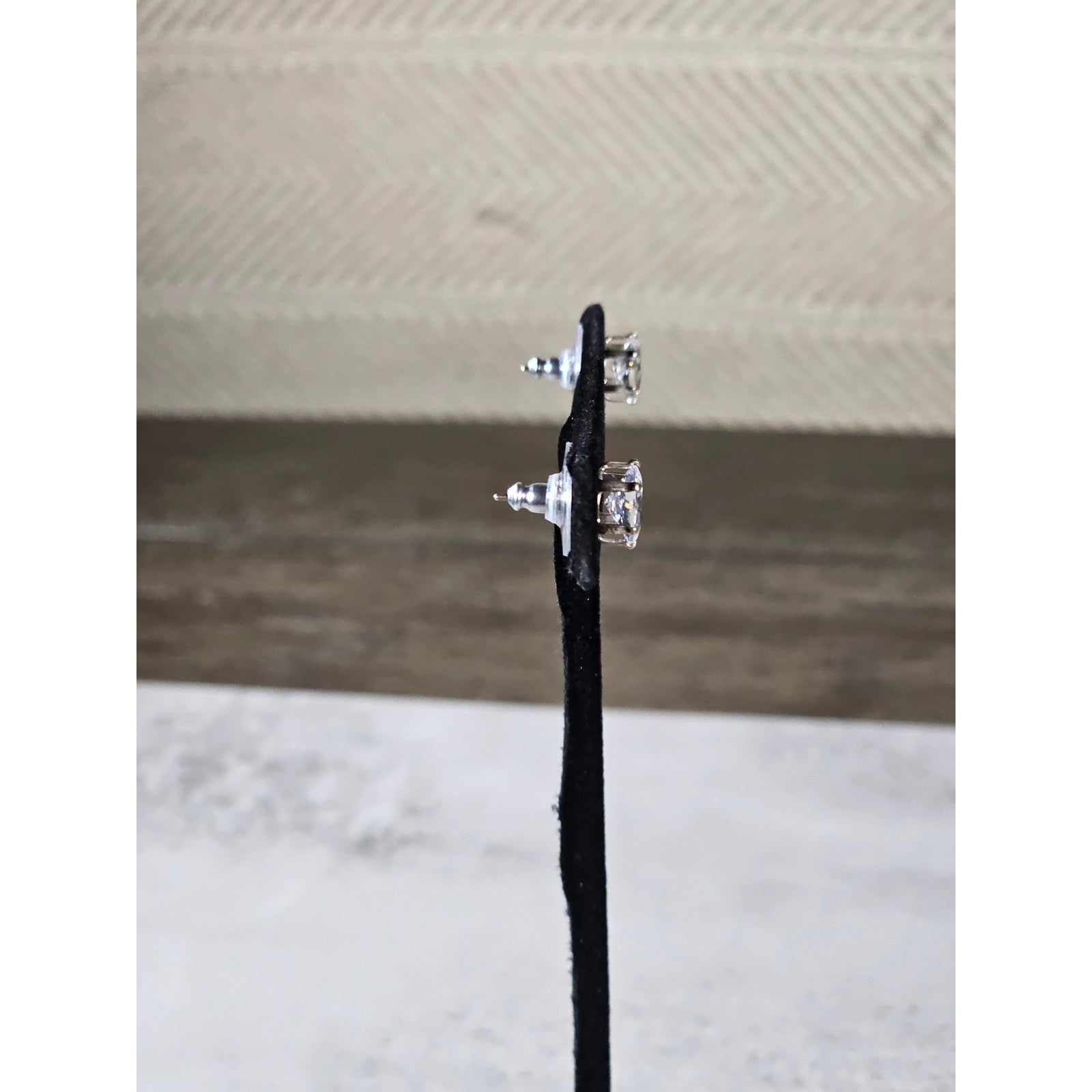 Vintage Oval Clear Rhinestone Stud Earrings Gold Tone