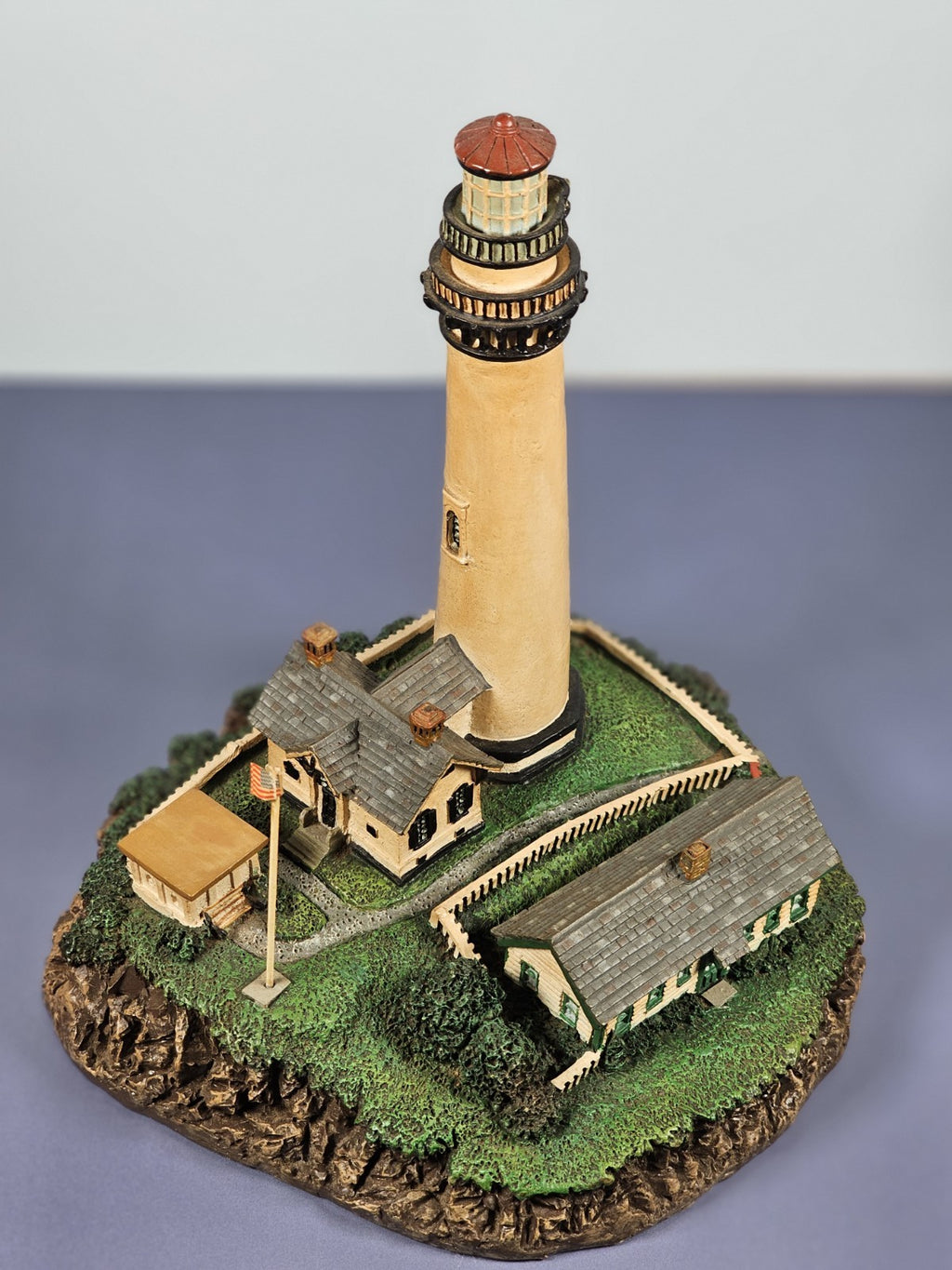 Danbury Mint Pigeon Point Lighthouse Sculpture Beacon By The Sea With COA