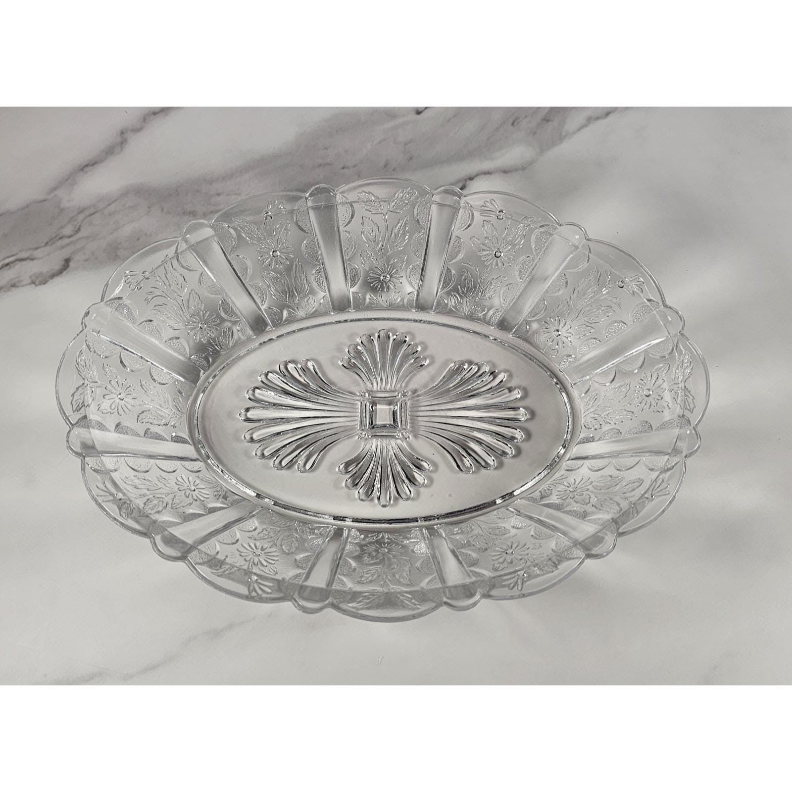 Vintage Clear Glass Sunflower Pattern Oblong Serving Bowl 9"