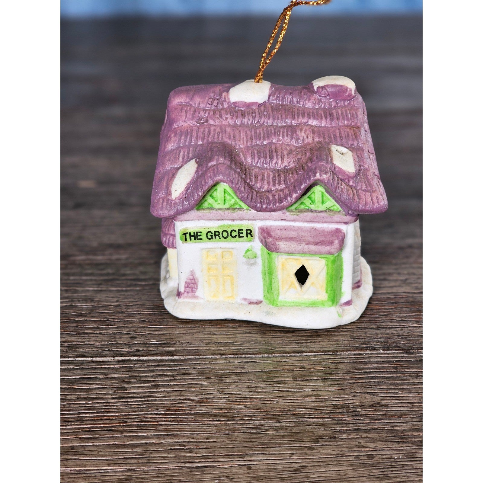 Vintage Reader's Digest Village Ornament The Grocer House 1989