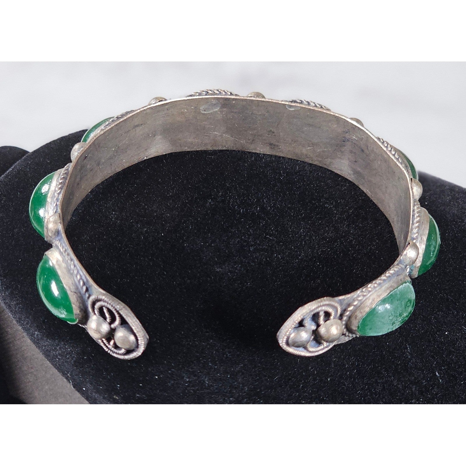 Vintage Green Cabochon Cuff Bracelet Silver Tone Boho Statement