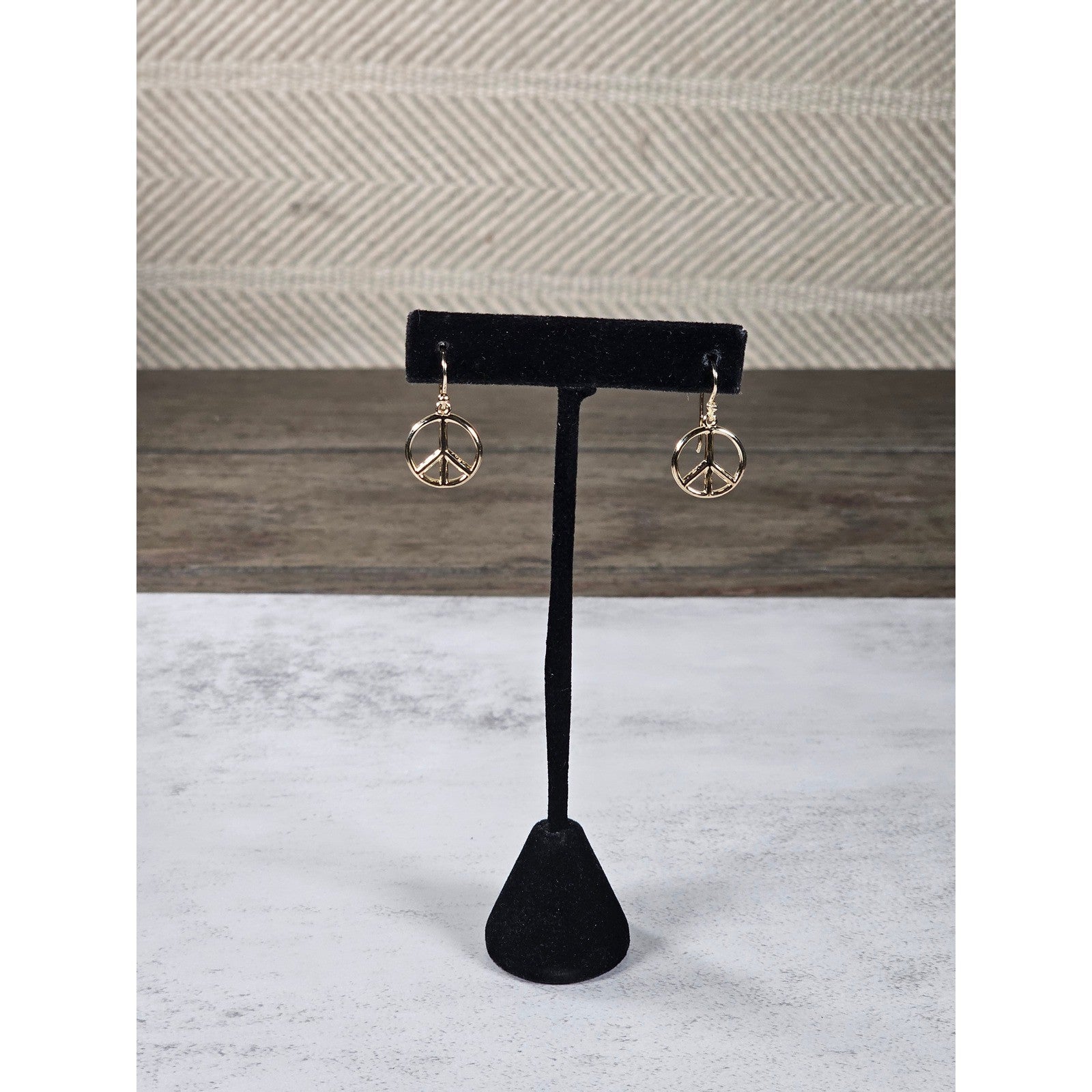 Vintage Gold Tone Peace Sign Dangle Earrings Boho Retro Jewelry