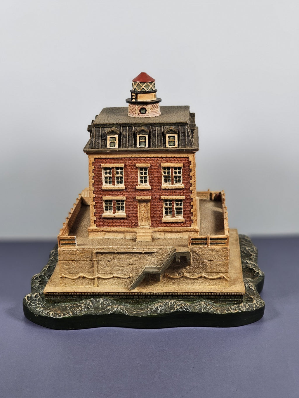 Danbury Mint Historic American Lighthouses II- New London Ledge Lighthouse, CT