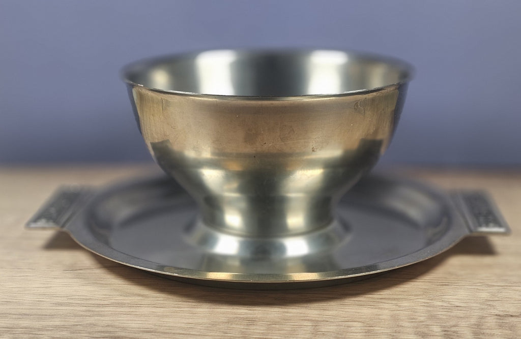 International Decorator Stainless Steel Gravy Bowl With Attached Plate Elegant