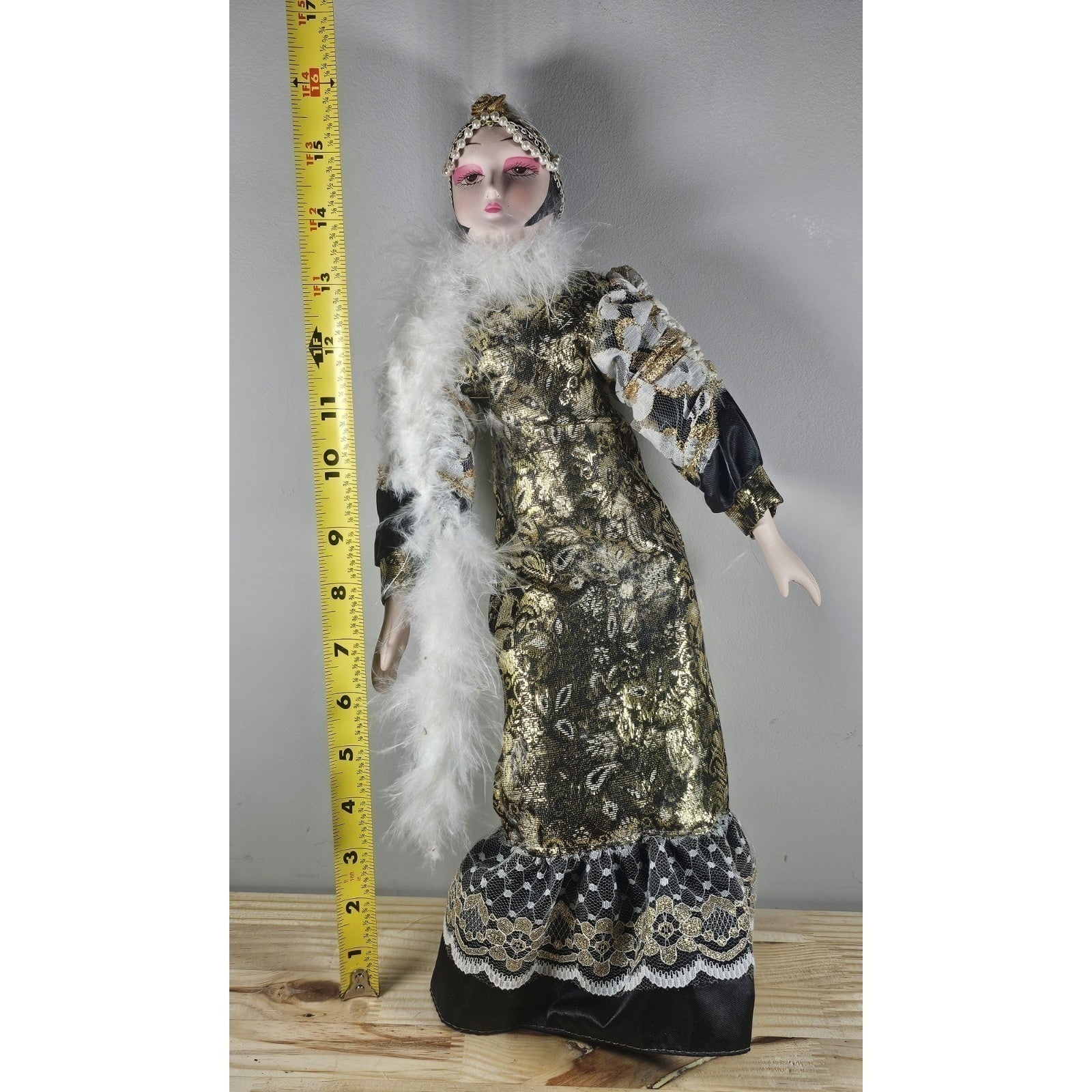 Vintage 1920s Porcelain Doll Gold White Lace Feather Boa In Box