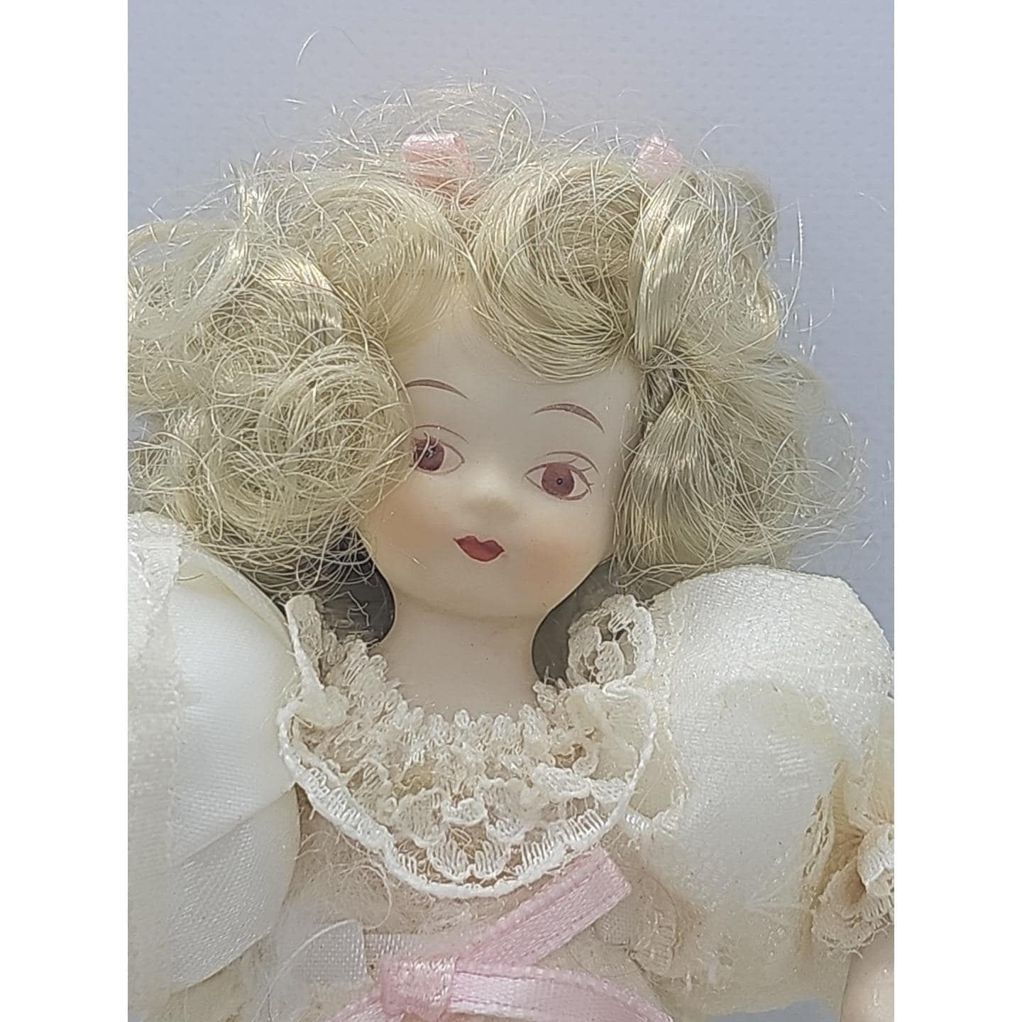 1984 Kurt Adler Gramercy Park Porcelain Doll Lace Dress 6 Inch