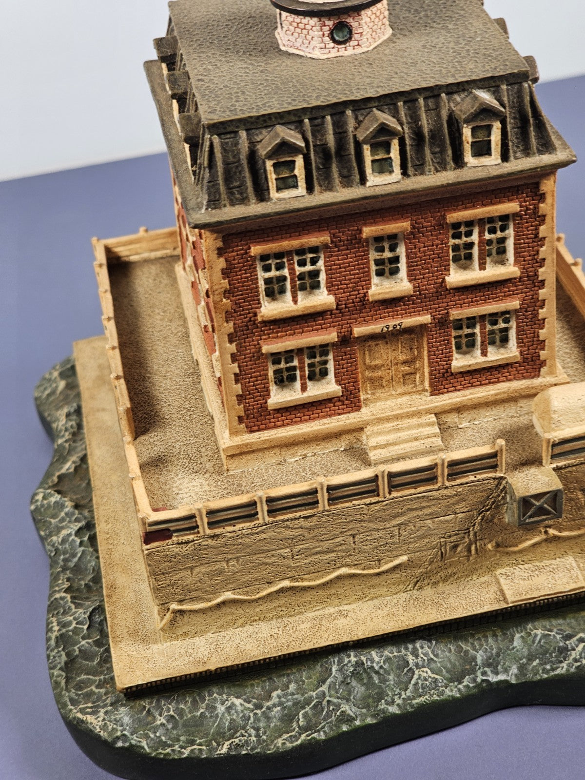 Danbury Mint Historic American Lighthouses II- New London Ledge Lighthouse, CT