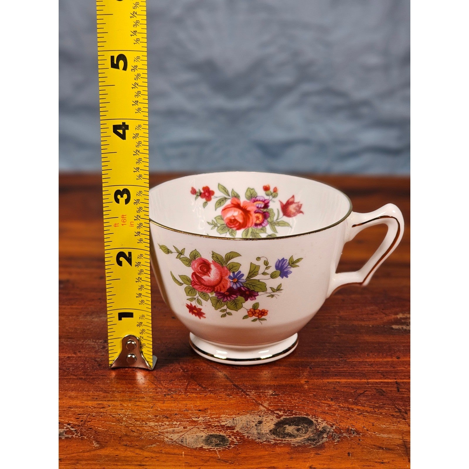 Royal Victoria Fine Bone China Floral Tea Cup Gold Rim England Vintage