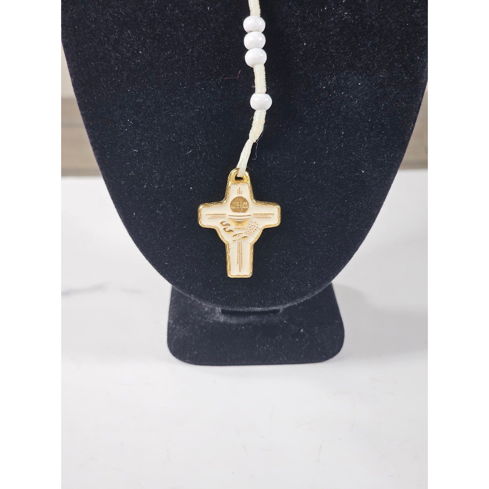 Vintage White Beaded Rosary Necklace Gold Tone Cross Pendant