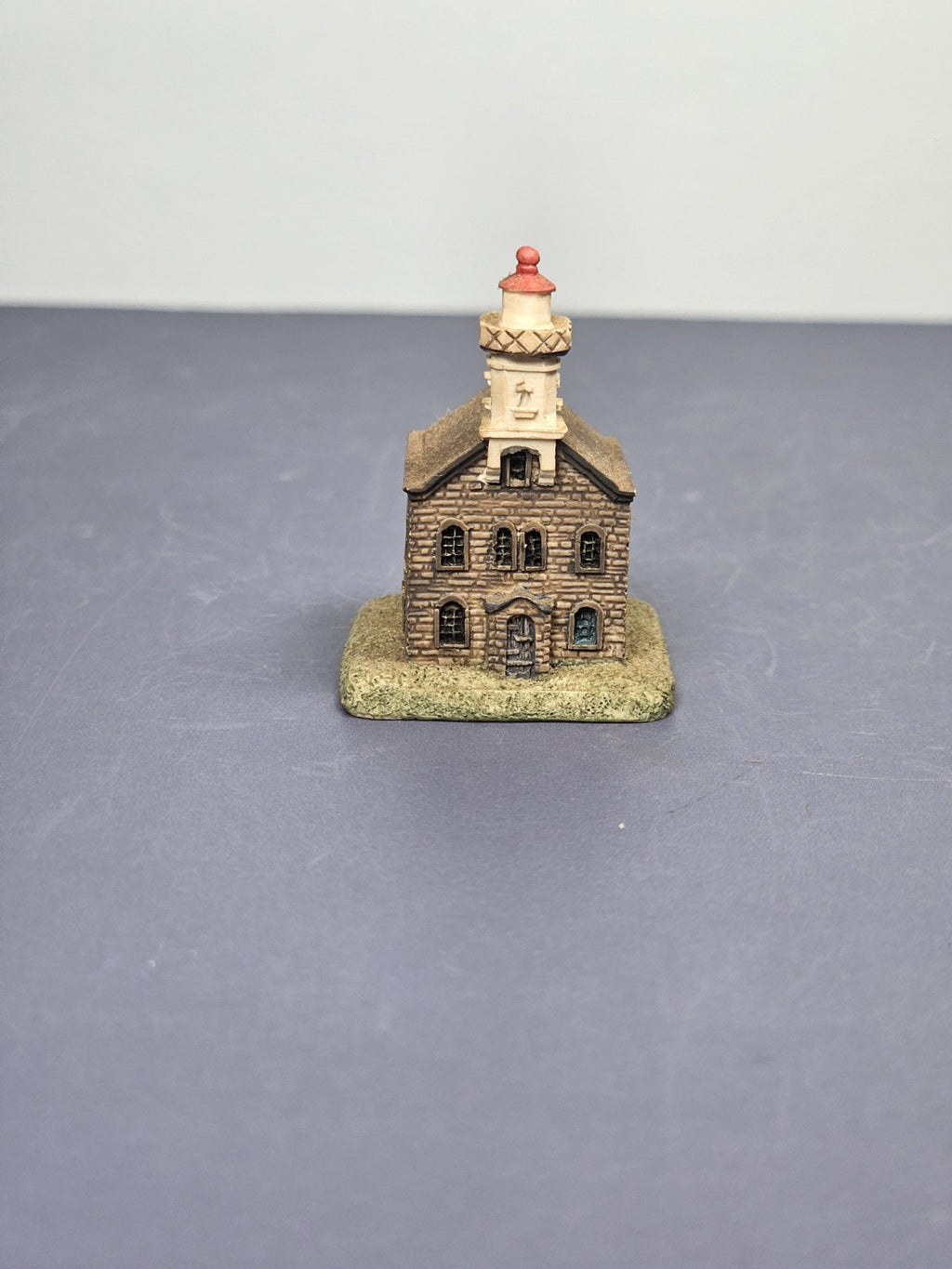 Lenox Miniature Lighthouse Thimble Figurine Great Captain Island Lighthouse CT