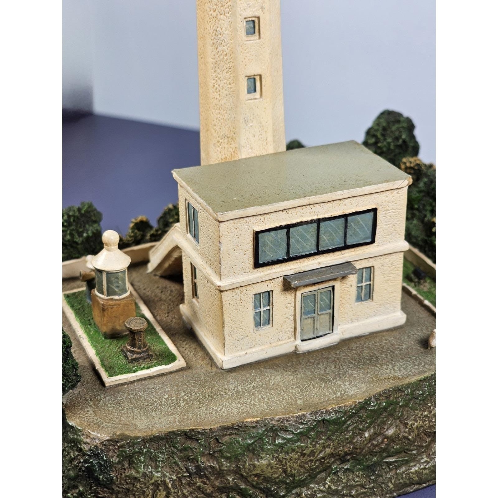Danbury Mint Kan Non Zaki Lighthouse Figurine COA Japan
