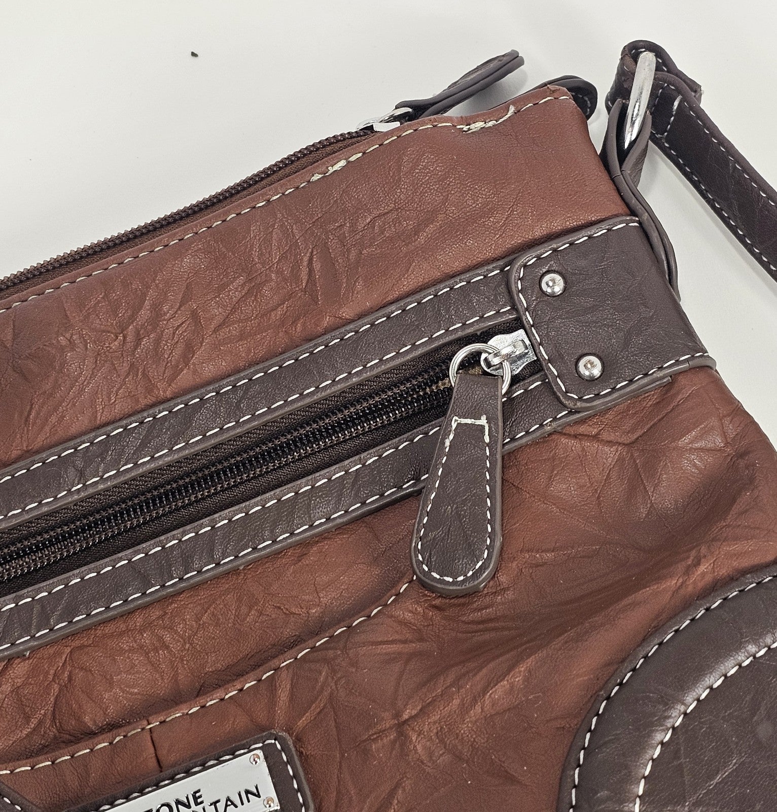 Stone & Co Shoulder Bag Purse Faux Leather Brown Cognac Zip Pockets