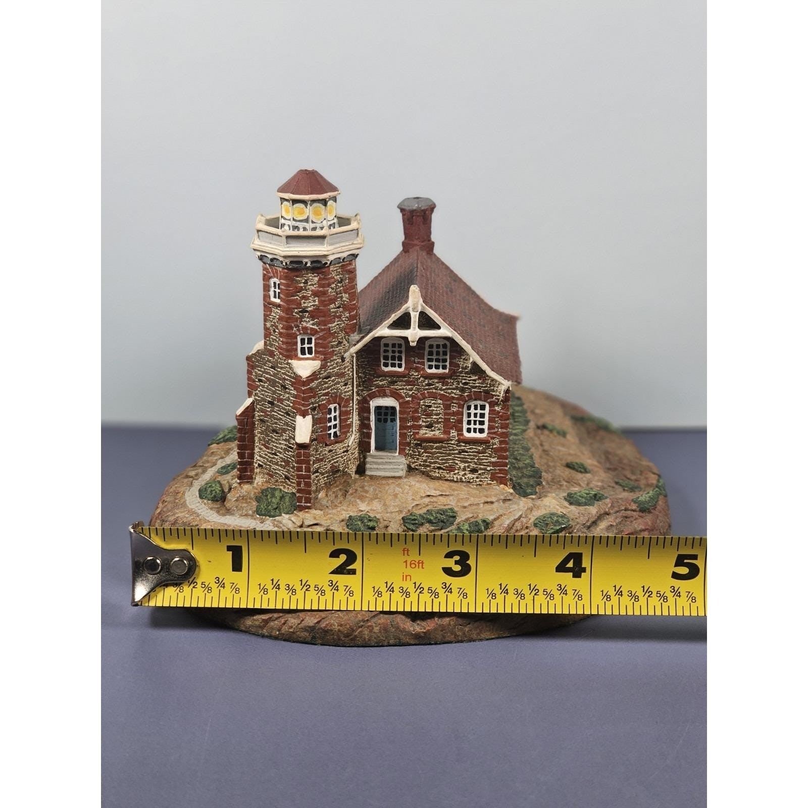 Danbury Mint Passage Island Lighthouse COA 1994 Series II
