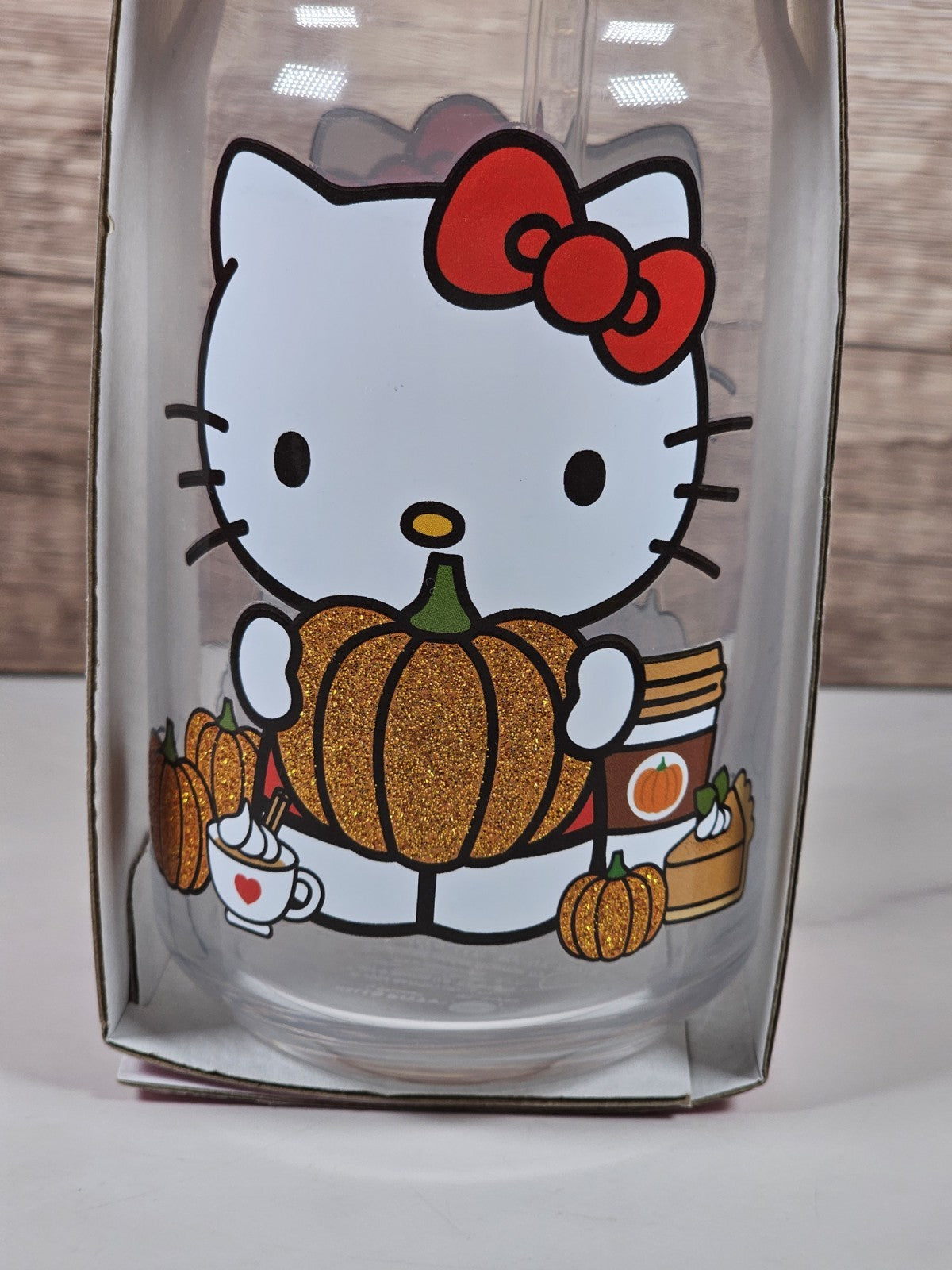 Hello Kitty Glass 16oz Tumbler with Bamboo Lid & Straw – Sanrio – NEW