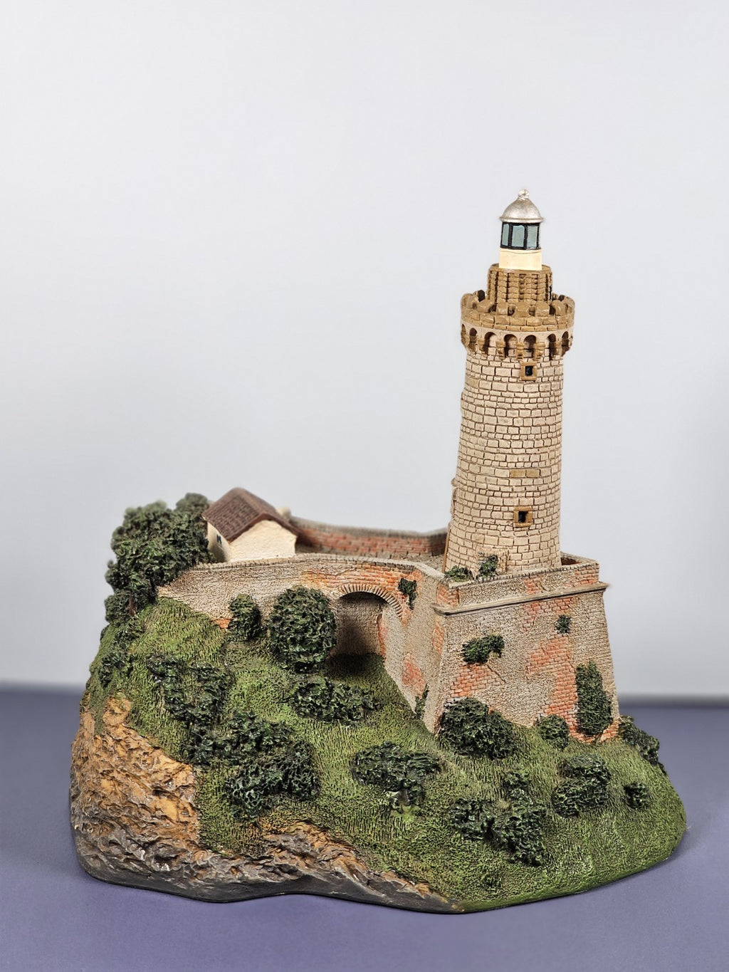 Danbury Mint Portoferráio Lighthouse Sculpture 5.5" Tall From Historic Internati