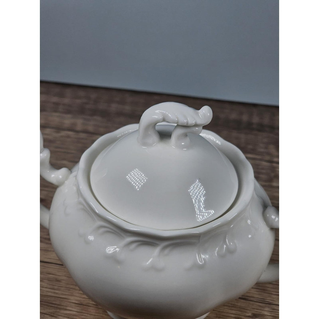 Vintage Peppertree Tabletops Porcelain Sugar Bowl with Lid