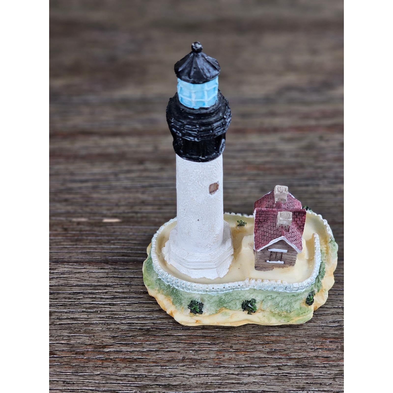 Resin Lighthouse Figurine Coastal Decor Mini Lighthouse Nautical Accent