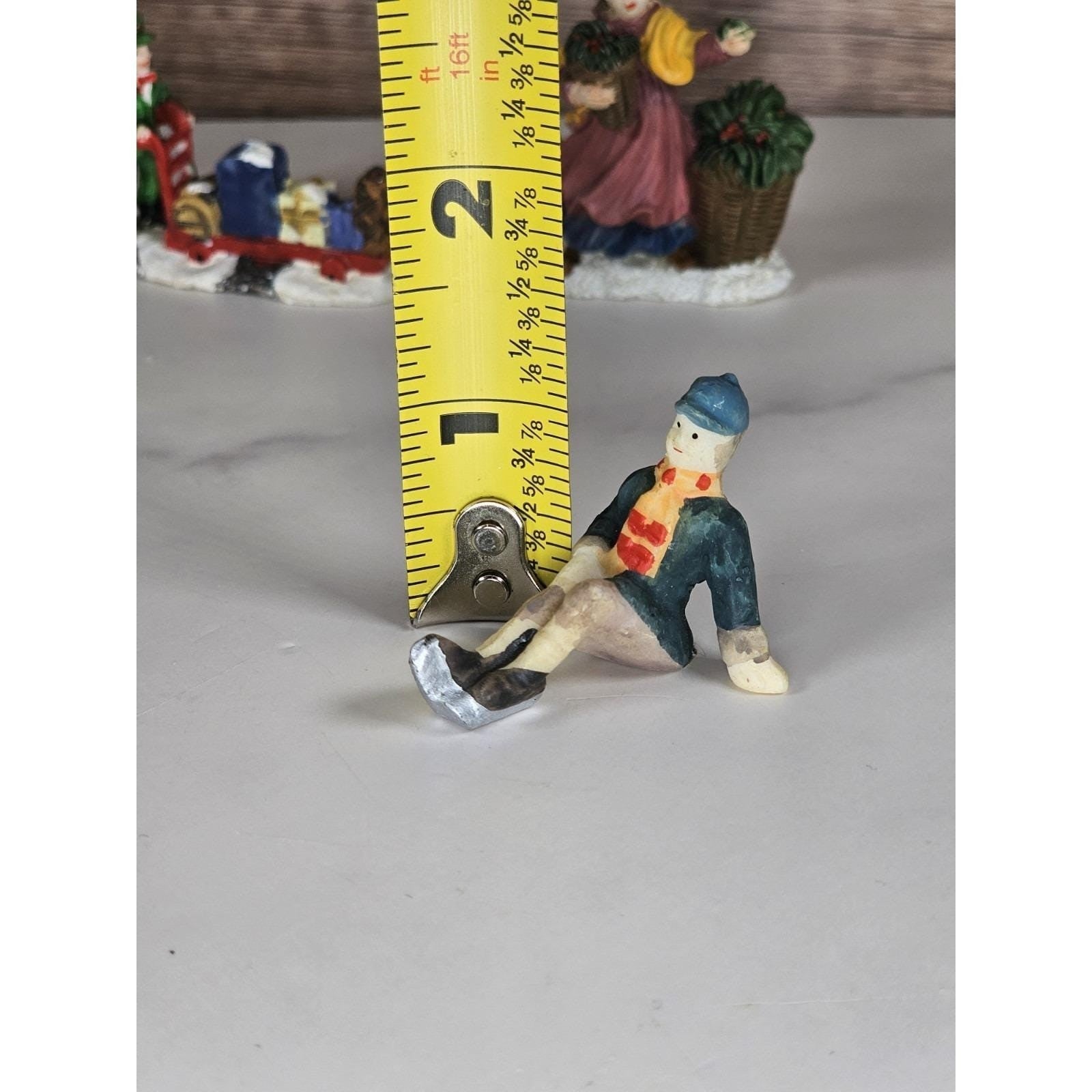 Vintage Christmas Village Miniature Figurines Set of 5 Polystone