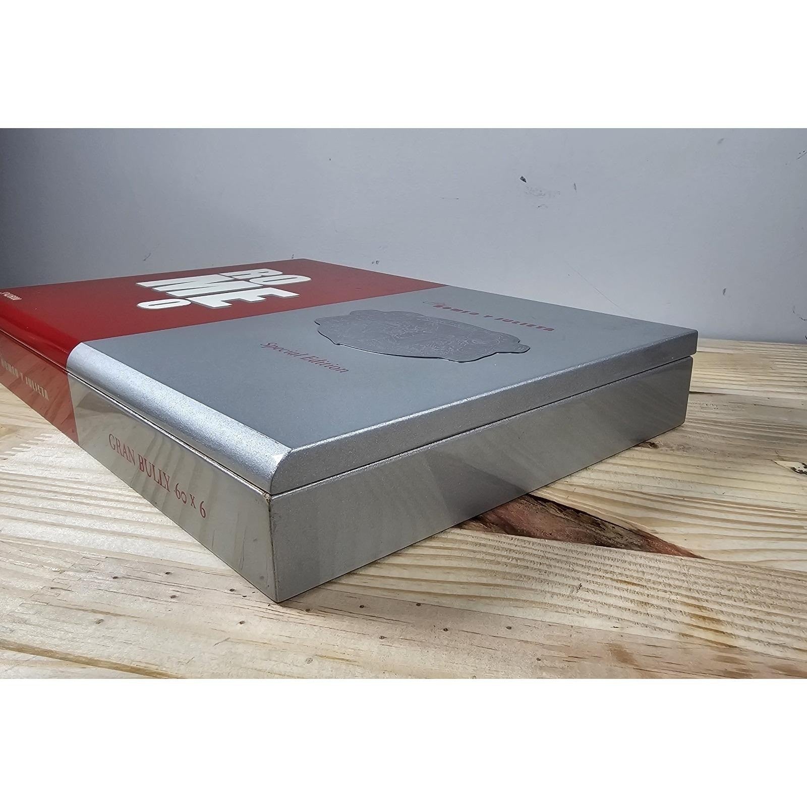 Romeo y Julieta Gran Bully Cigar Box Red Silver Hinged Case