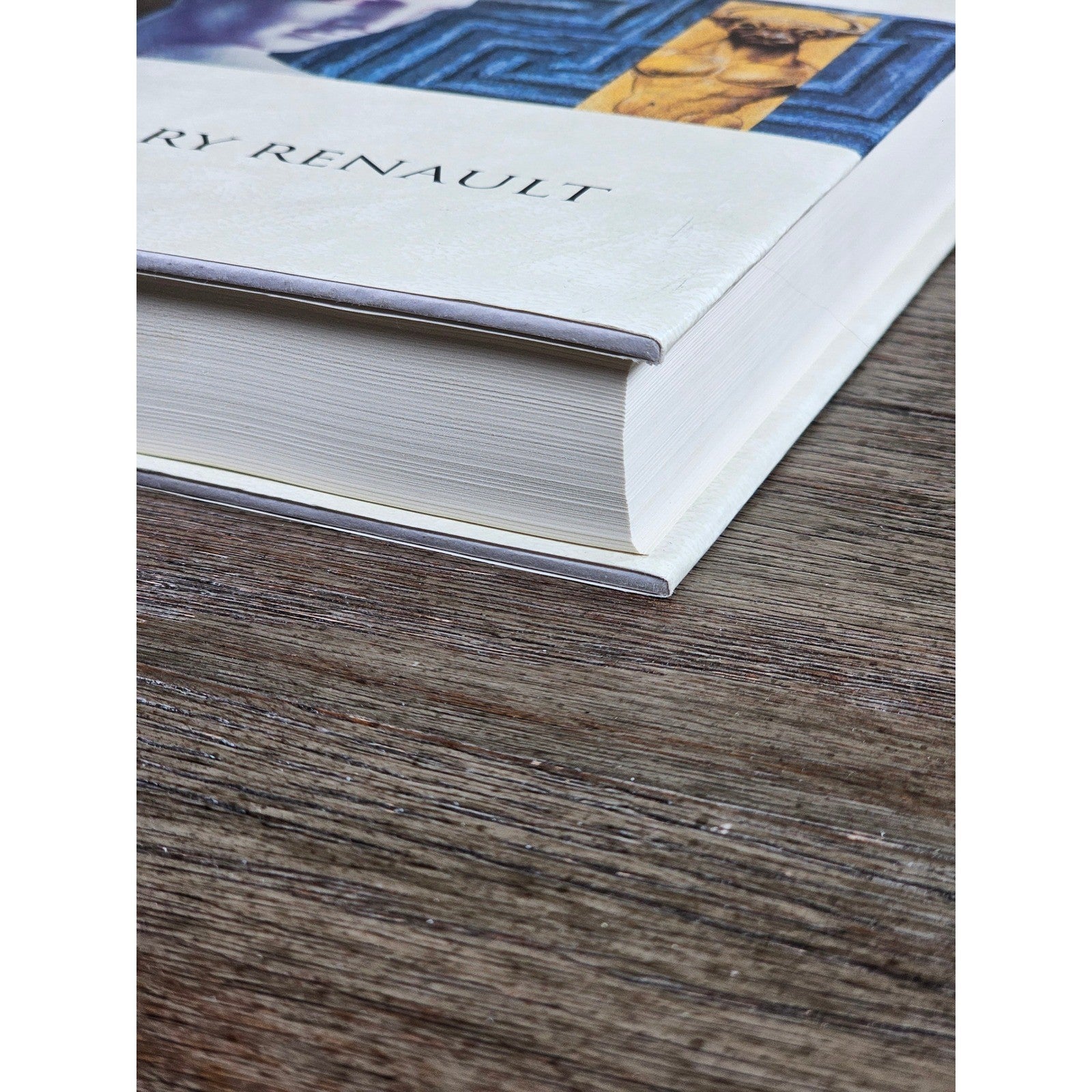 The King Must Die Mary Renault 1992 HC Book of the Month Club