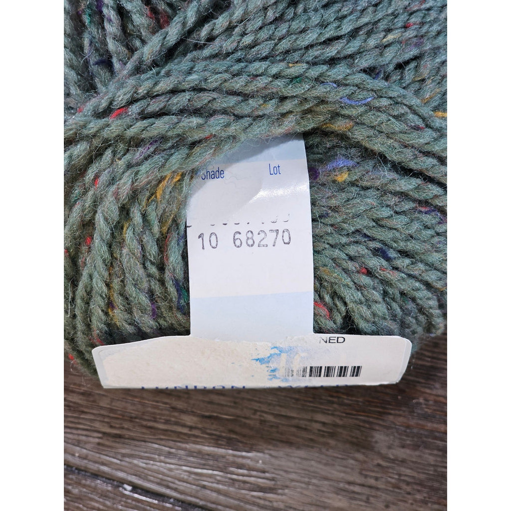 Vintage London Tweed Yarn 50g Wool Blend Green Speckled Skein