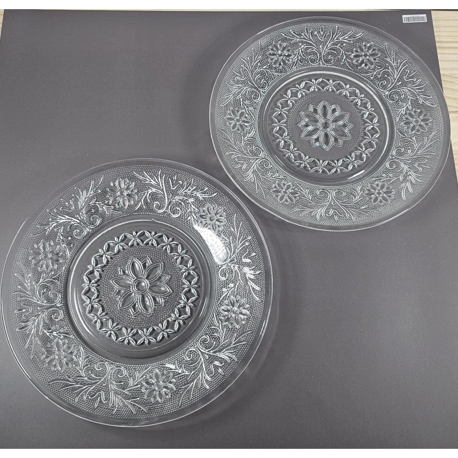 Anchor Hocking Sandwich Glass Plates Set of 2 Clear Pressed