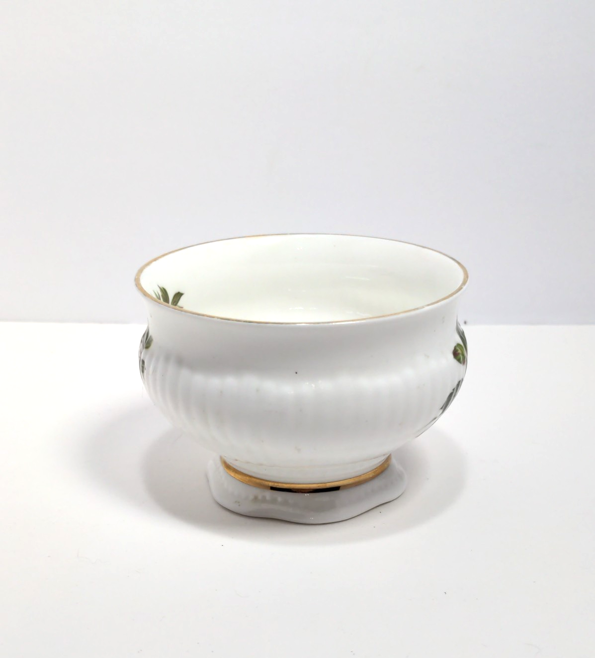 Vintage Elizabethan Fine Bone China Decorative Plate – Made in England – Gold