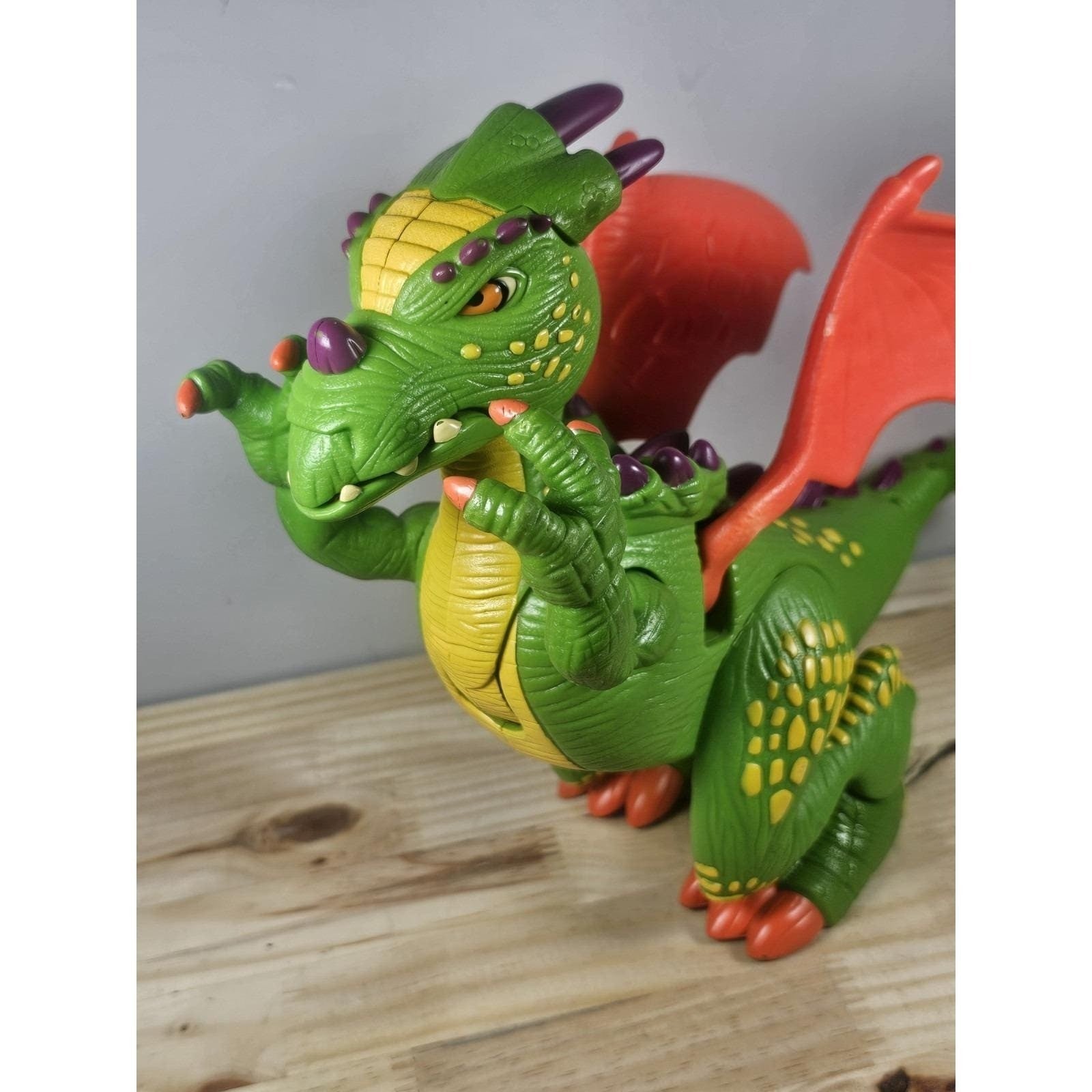 Imaginext Green Dragon 2005 Mattel Deluxe Dragon Light Sound Toy