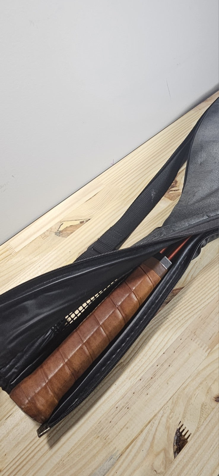 Red Wilson Ace 4 1/2 L4 racquet Midsize W/ Brown grip w/ Case