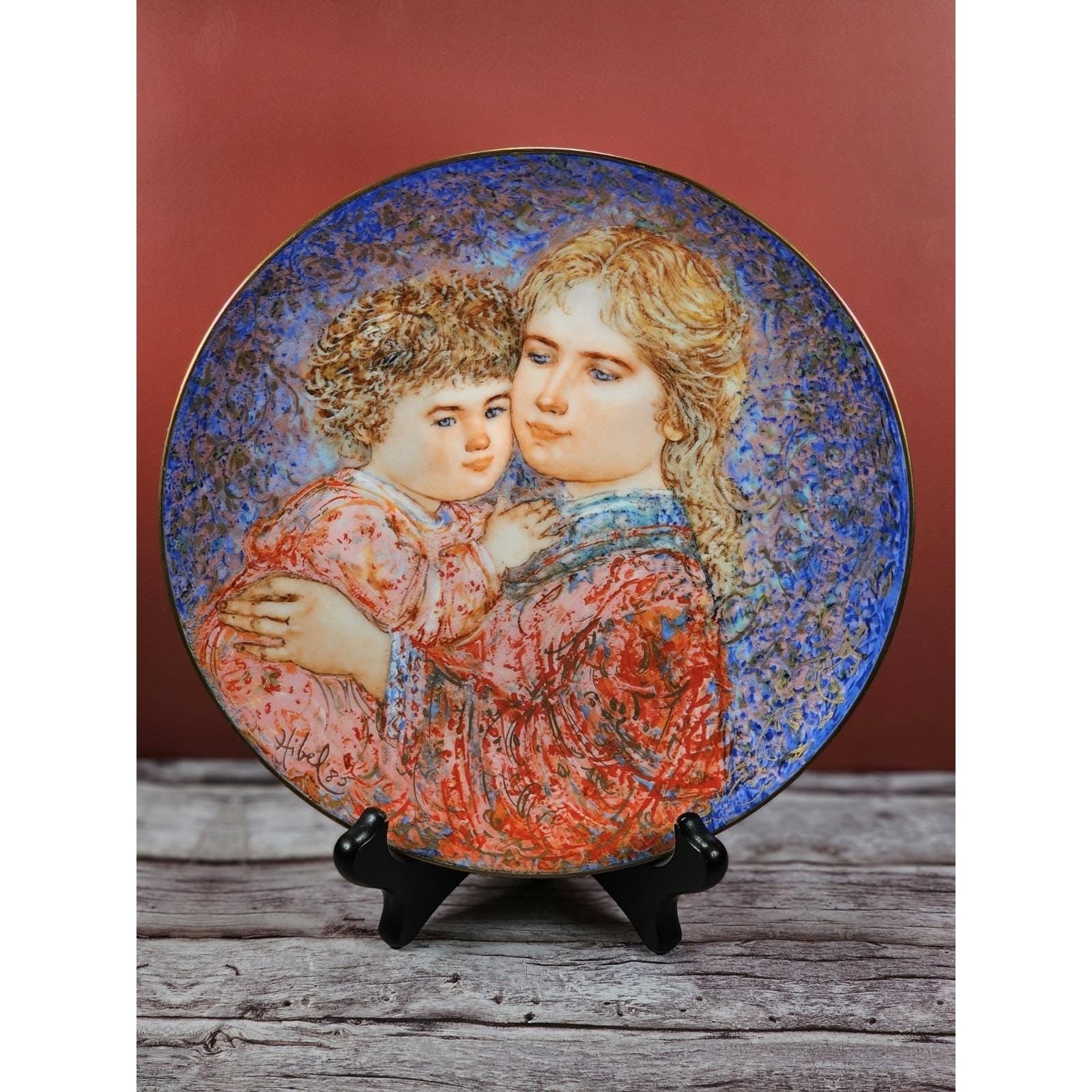1985 Edna Hibel Mother and Child Plate "Erica & Jamie" Knowles 8.5"