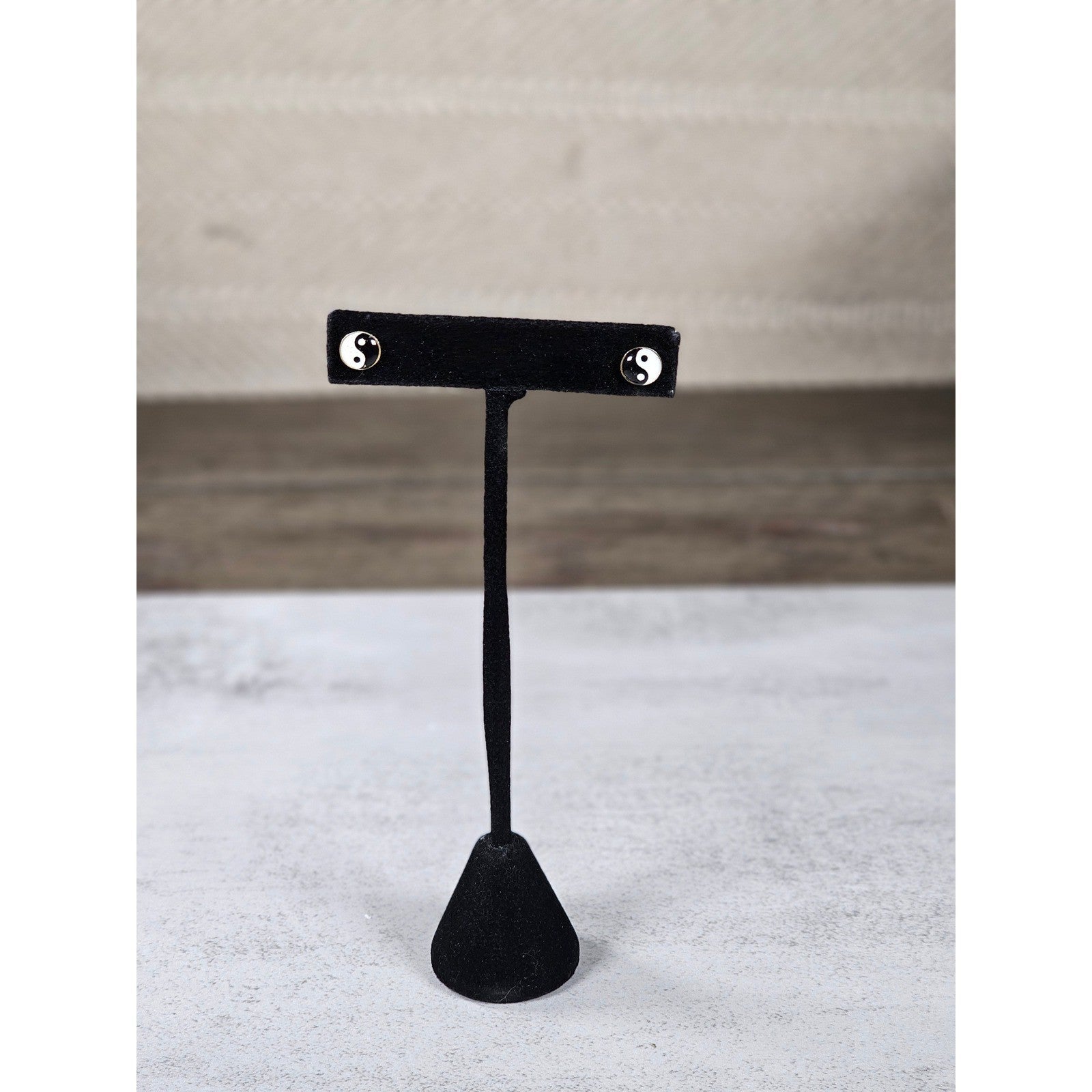 Vintage Yin Yang Stud Earrings Black White Enamel Round Posts